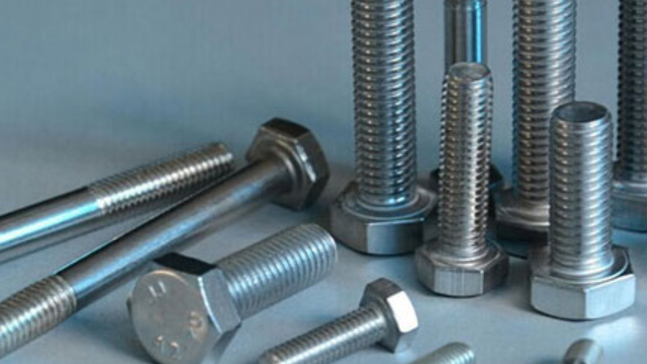 What Are the Best Practices For Installing A2 And A4 Stainless-Steel Screws?